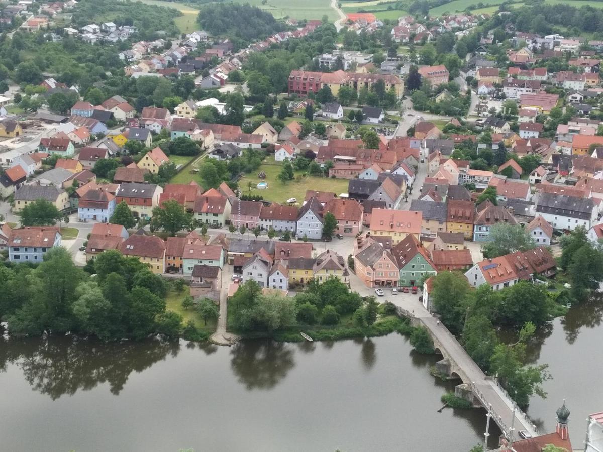 Ferienwohnung Kallmuenz_Luftschloss Екстер'єр фото